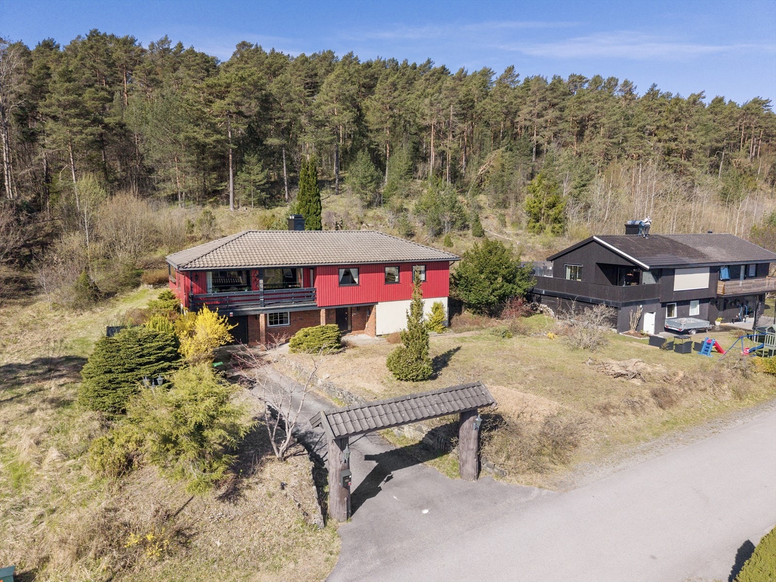 Eiendomsmegler 1 v/ Reidun Dahl presenterer Øvre Hydals Vei 13! Foto: Inbovi Galleribilde