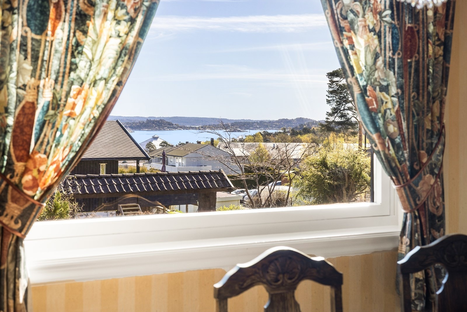 Selv fra innsiden er utsikten en del av bokvaliteten. Galleribilde