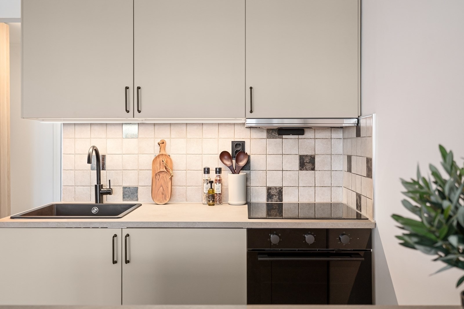 Tidsriktig og moderne farge- og materialvalg. Galleribilde