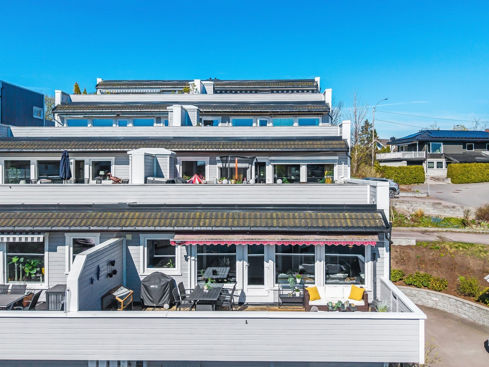 Terrassen i sin helhet. Galleribilde