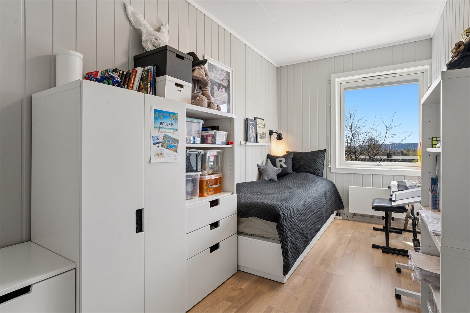 De to øvrige soverommene har en god størrelse for barnerom, gjesterom eller kontor. Galleribilde
