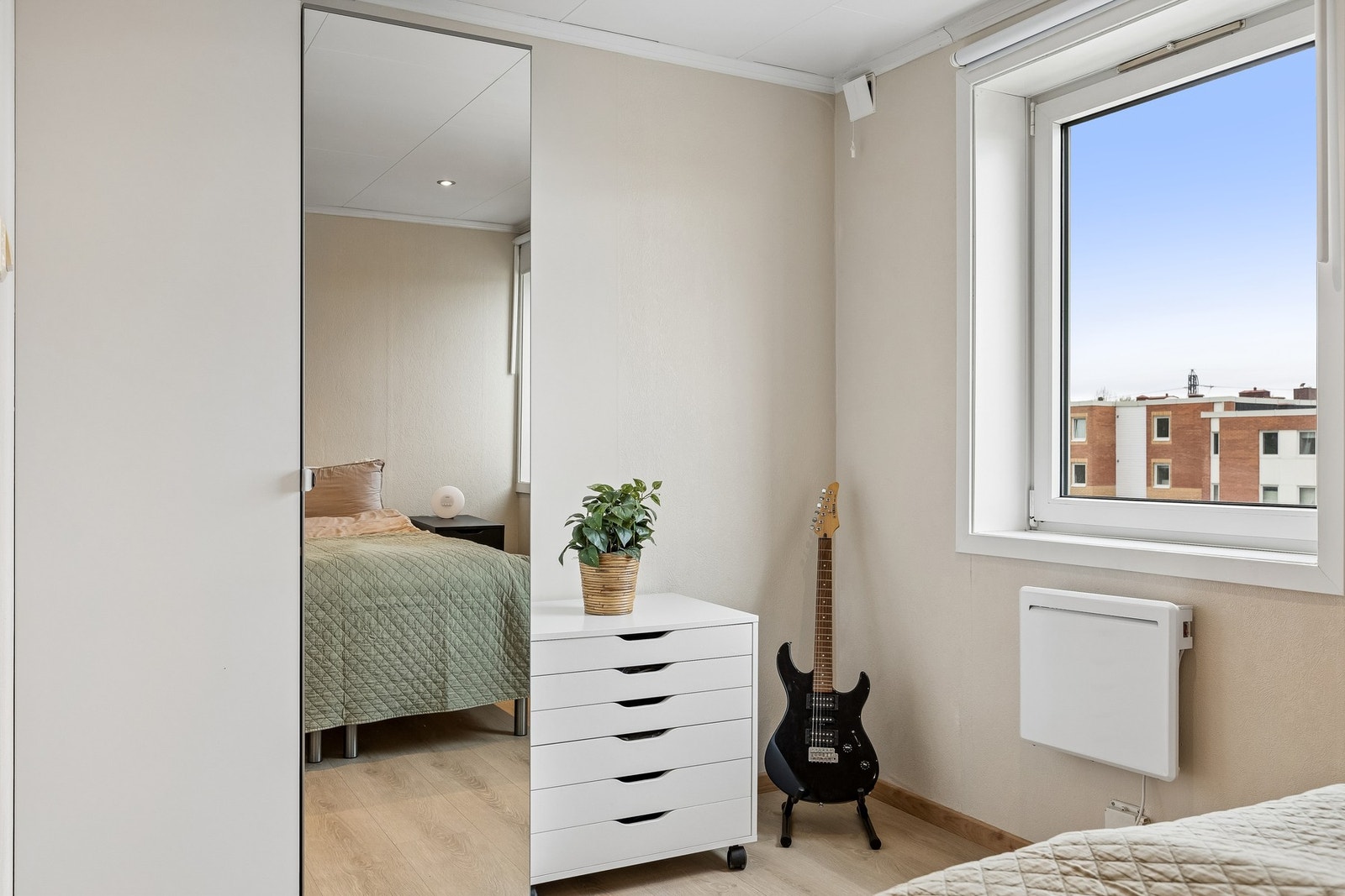 Her er det mulighet for å etablere en liten kontorkrok - ideelt for hjemmekontor eller studieplass. Galleribilde