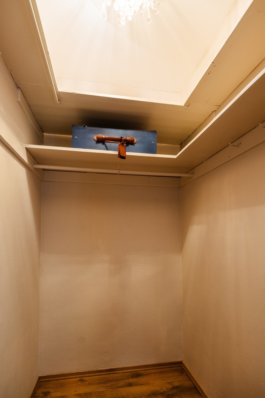 Innvendig bod. Galleribilde