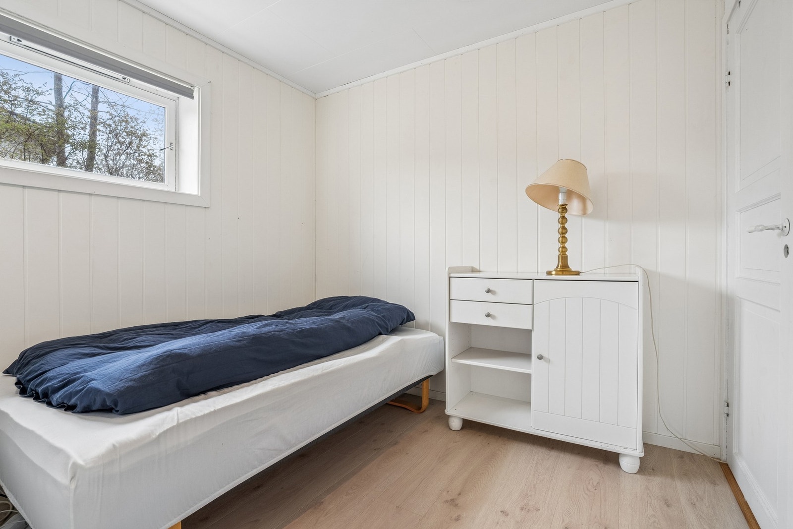 Romslig soverom i utleiedelen. Galleribilde