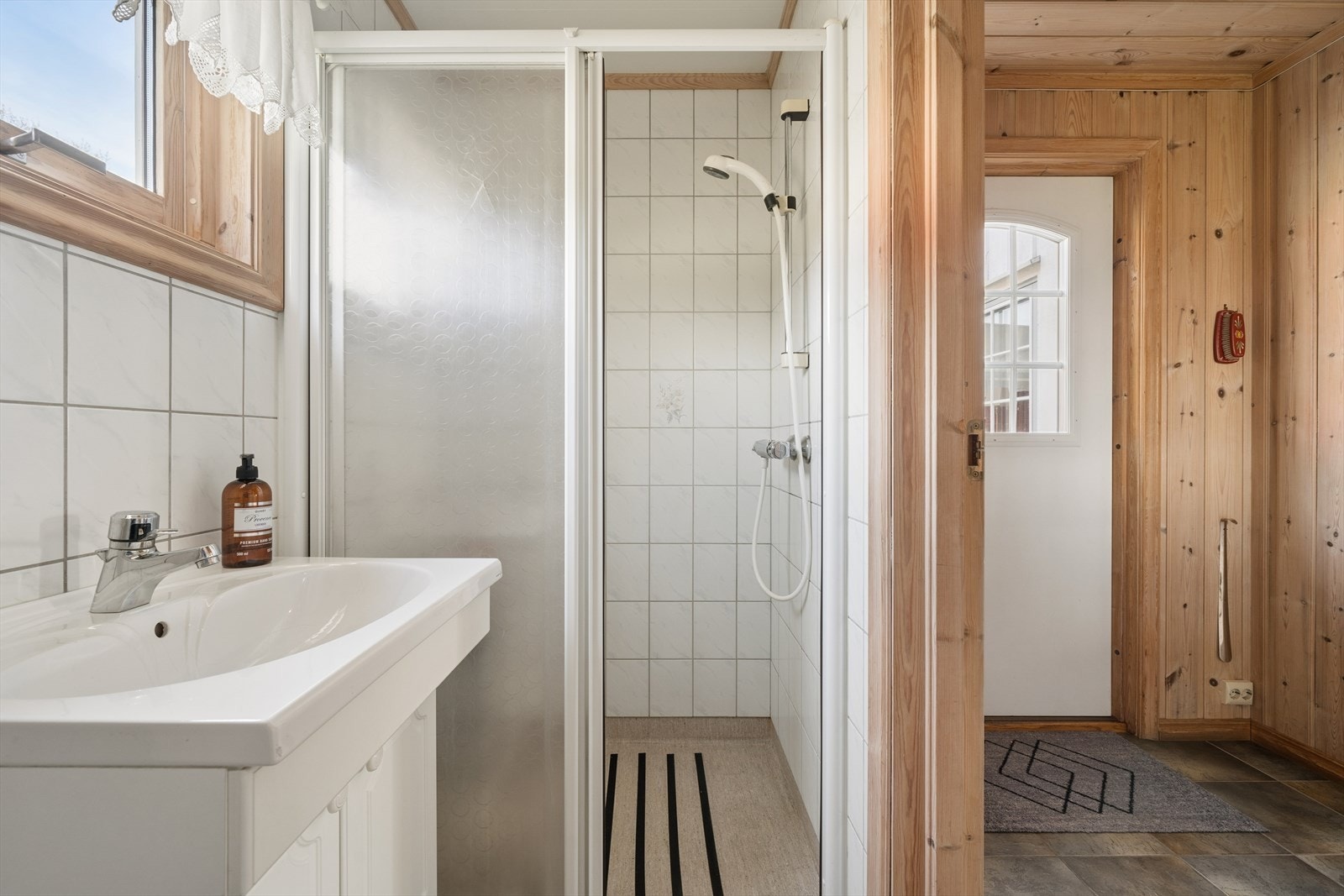 Badet har mekanisk avtrekk for god ventilasjon. Galleribilde