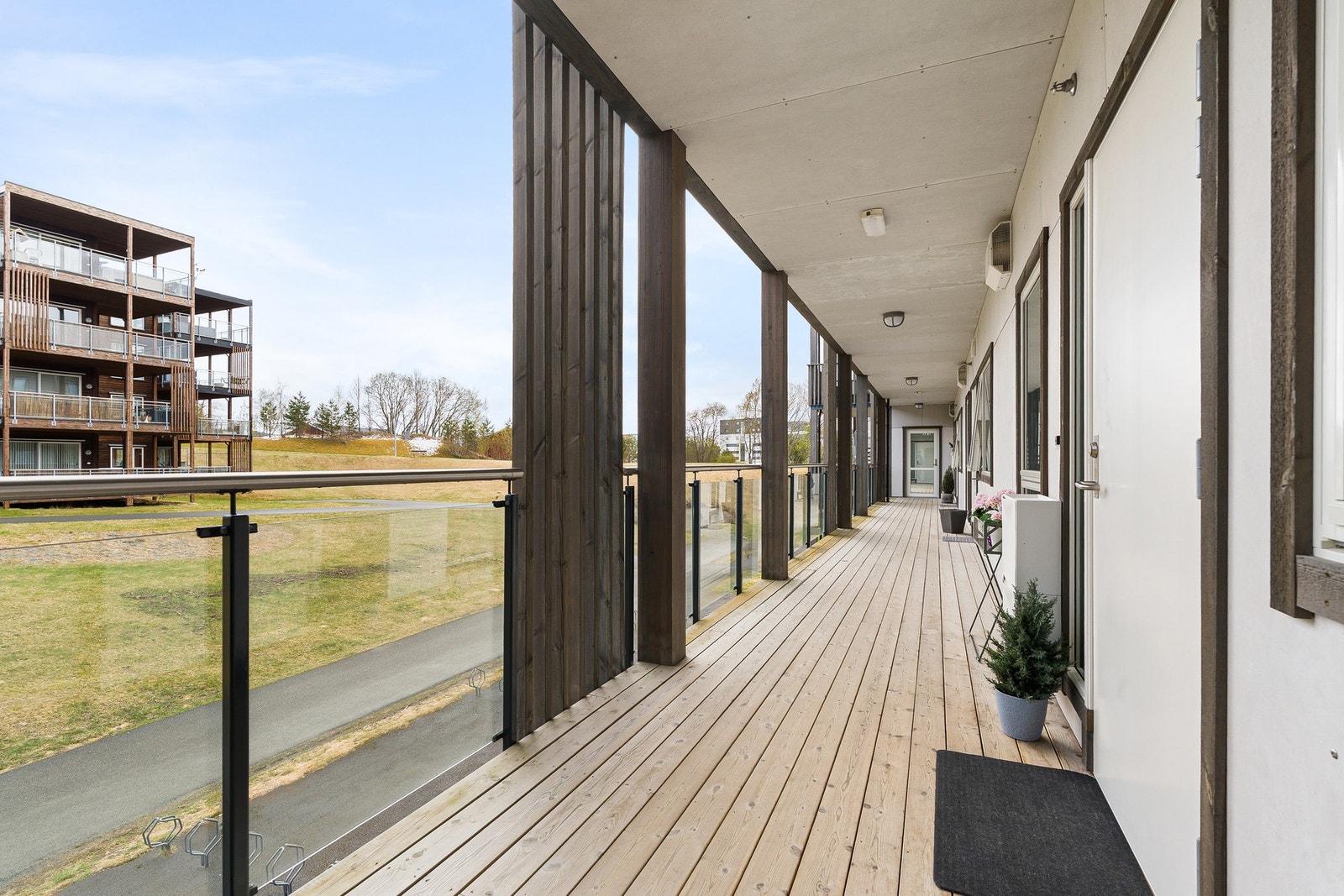 Idyllisk og rolig beliggenhet. Her kan morgensolen nytes. Galleribilde