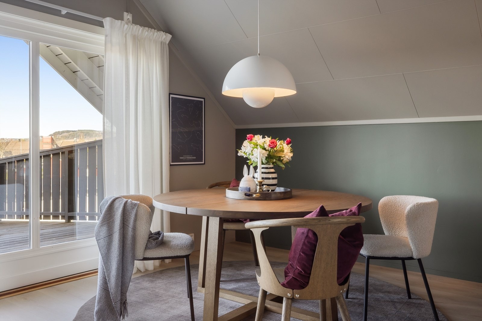 Hyggelig plass for spisebordet. Galleribilde
