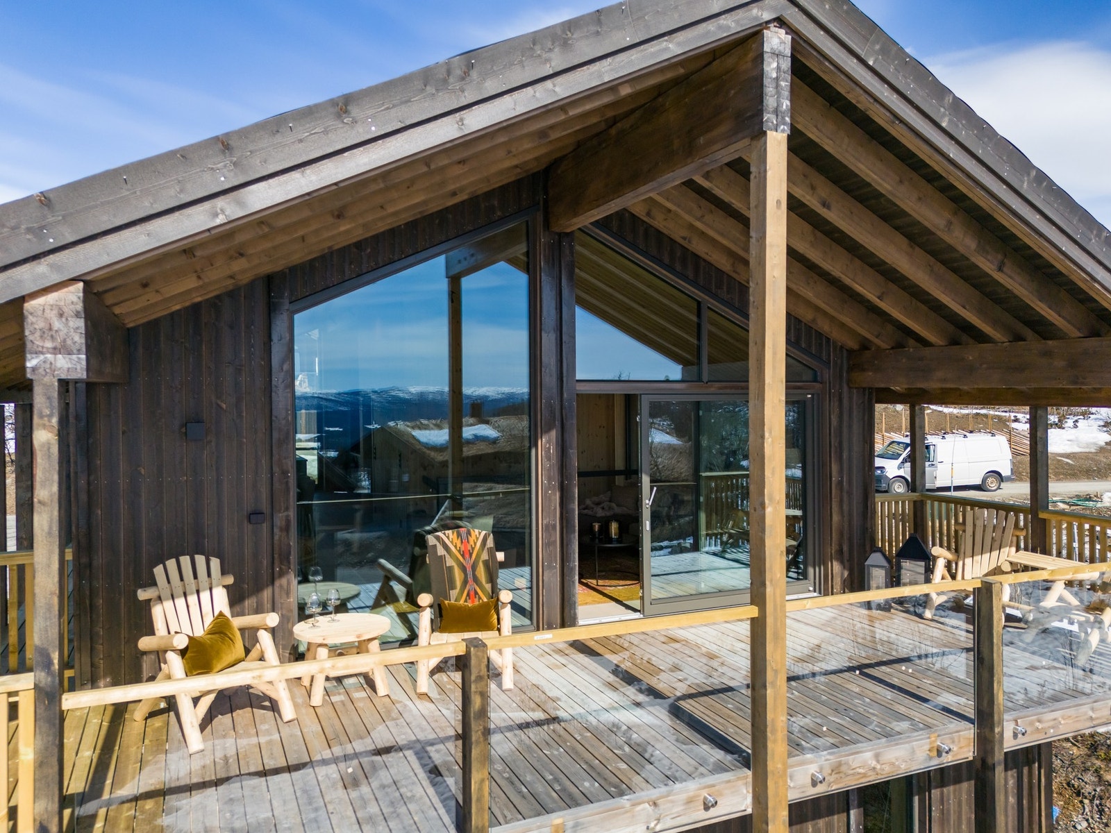Panoramavinduer, spektakulær utsikt og gjennomført design Galleribilde