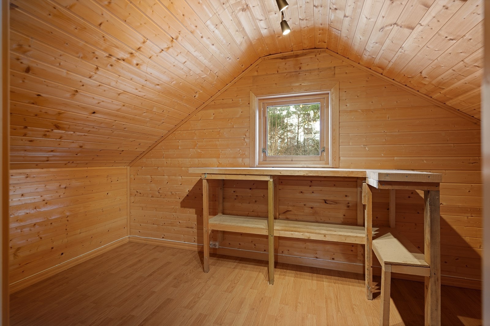 Loft på garasje Galleribilde