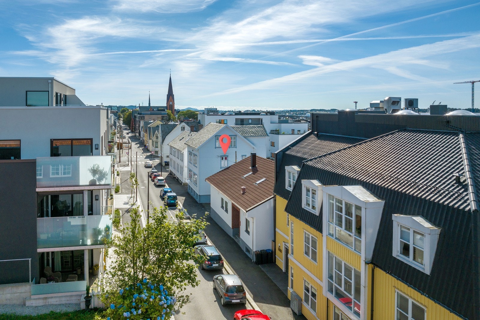 Fra leiligheten er det gangavstand til alle fasiliteter Galleribilde