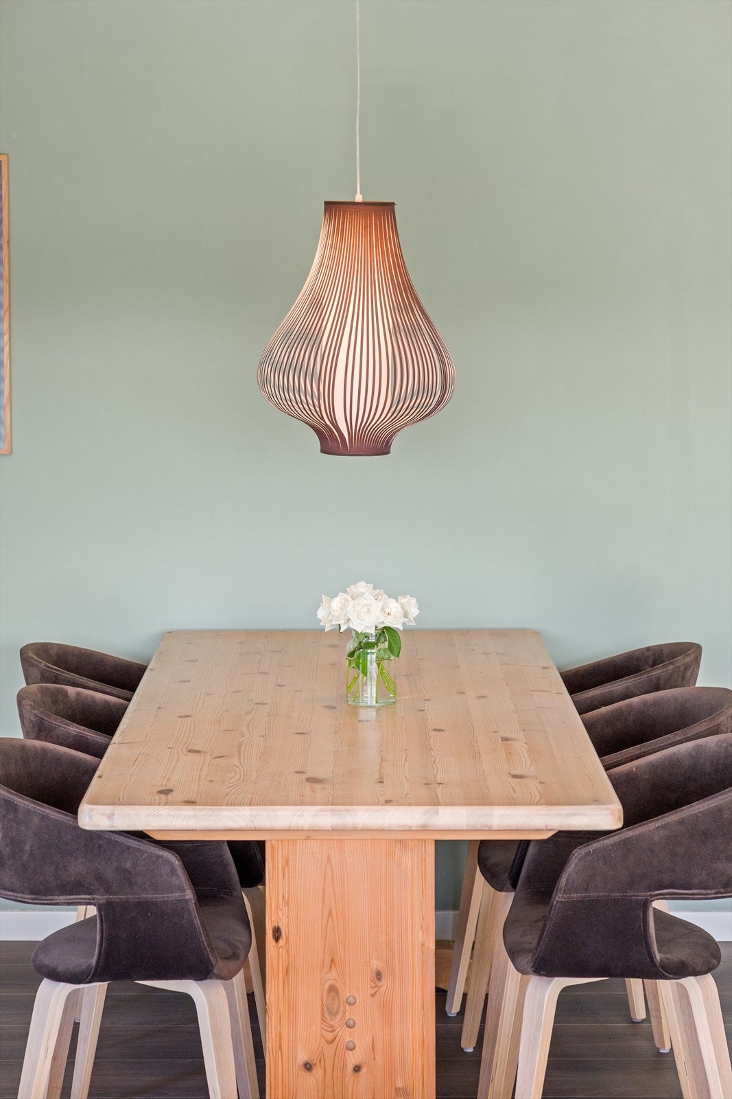 God plass til langbord Galleribilde