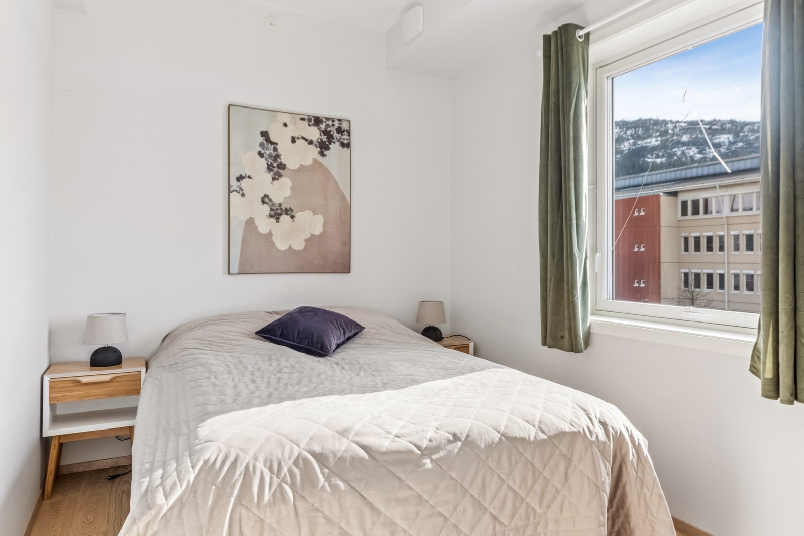 Soverom nr. 3 som ligger i tilknytning til stuen Galleribilde