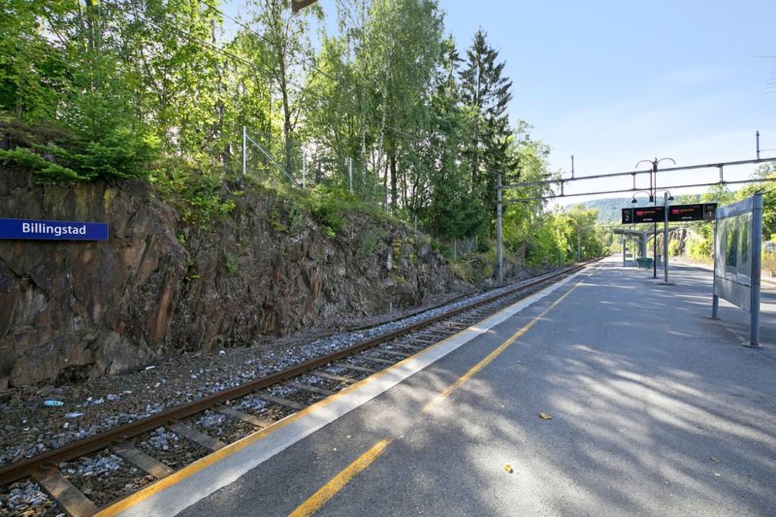 Billingstad stasjon med kort gangavstand til boligen. Galleribilde