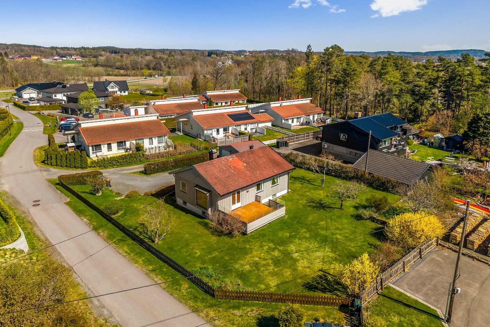 Valby skole og flere barnehager ligger innenfor gang- og sykkelavstand. Galleribilde