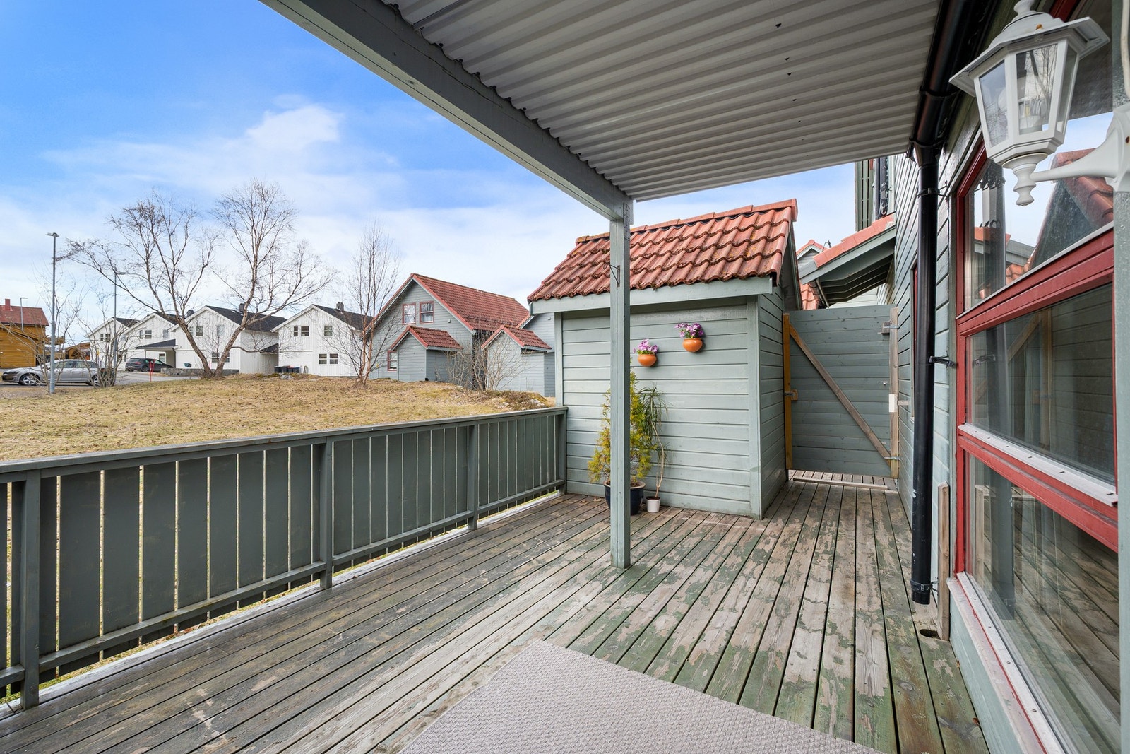 Terrasse som er delvis overbygd Galleribilde