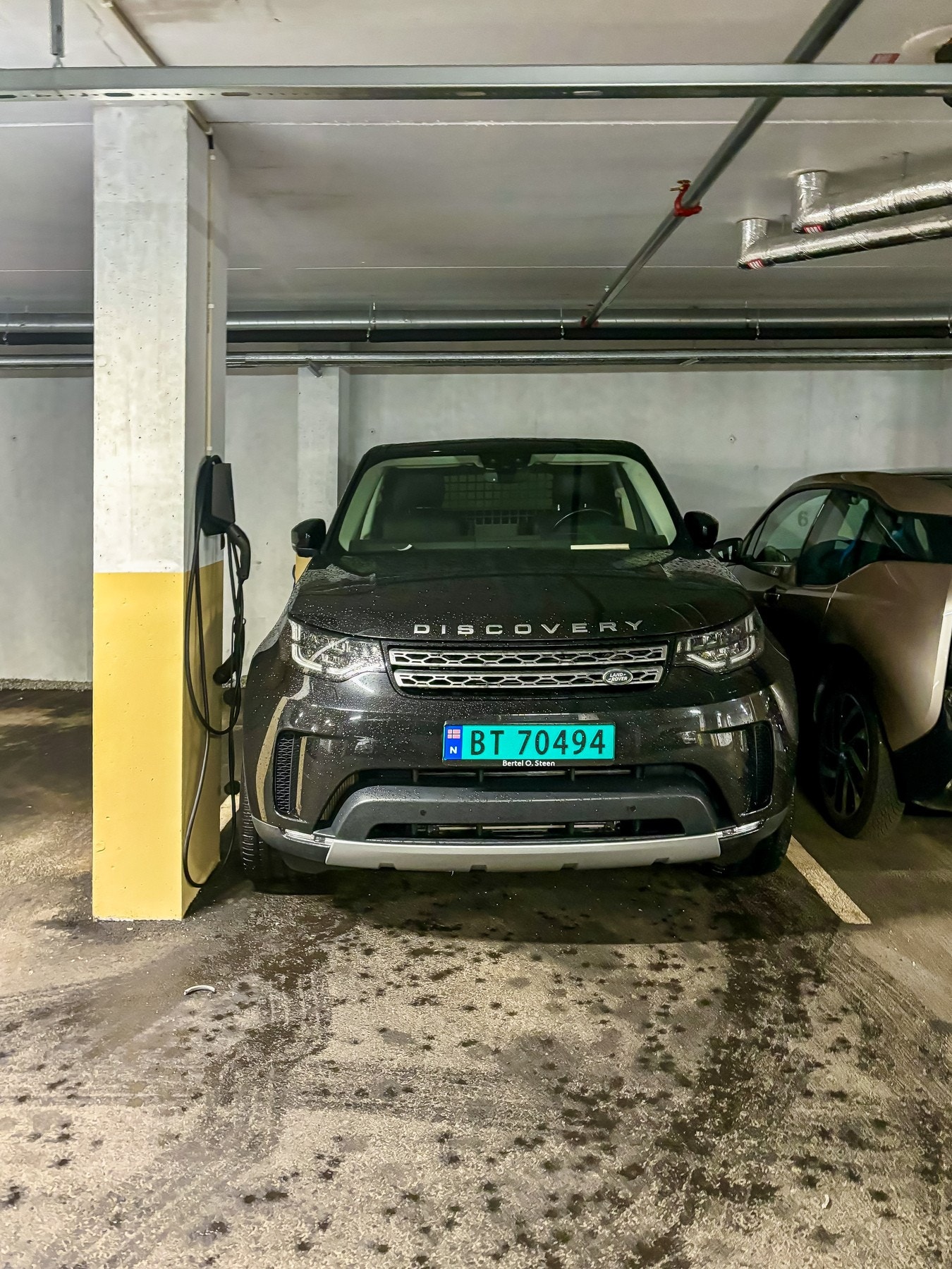Med heis i bygget har man enkel adkomst til og fra garasjen og leiligheten. Galleribilde