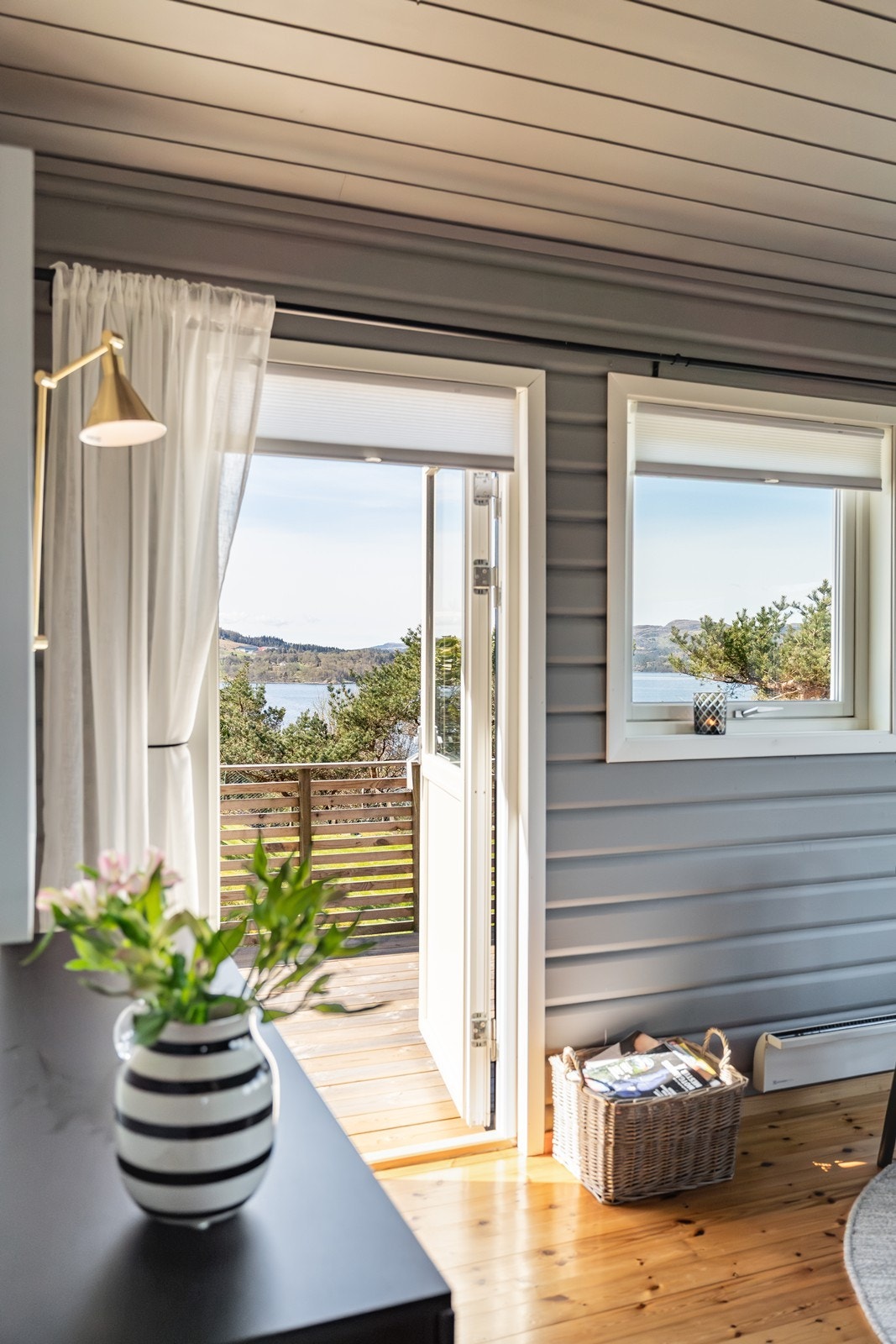 Fra stuen har du direkte adkomst til en herlig terrasse. Galleribilde