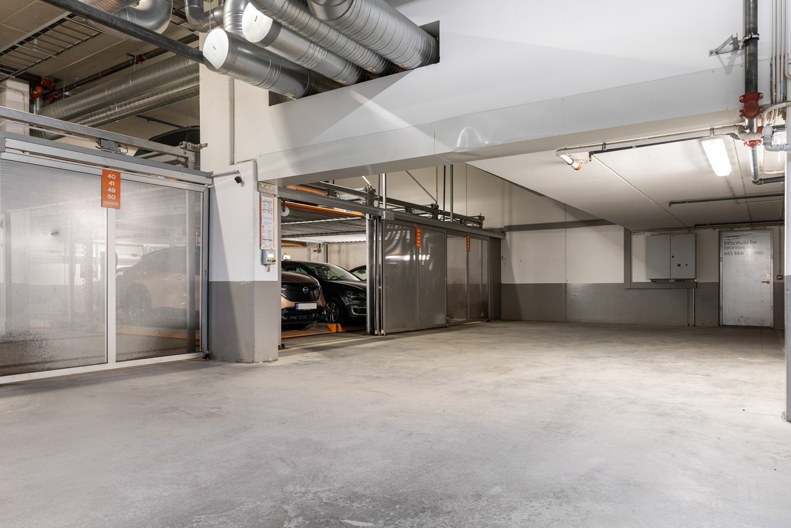 Det følger med garasjeplass med lader i felles garasjeanlegg. Galleribilde
