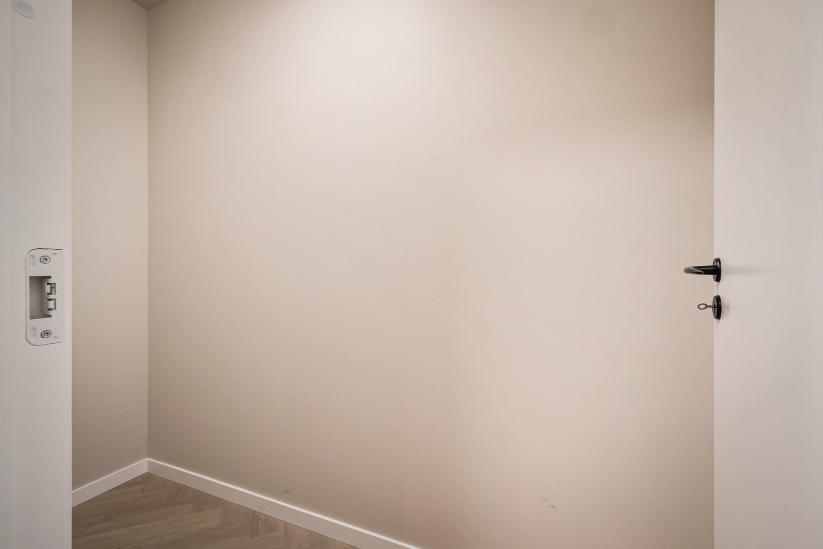 Innvendig bod i entré Galleribilde