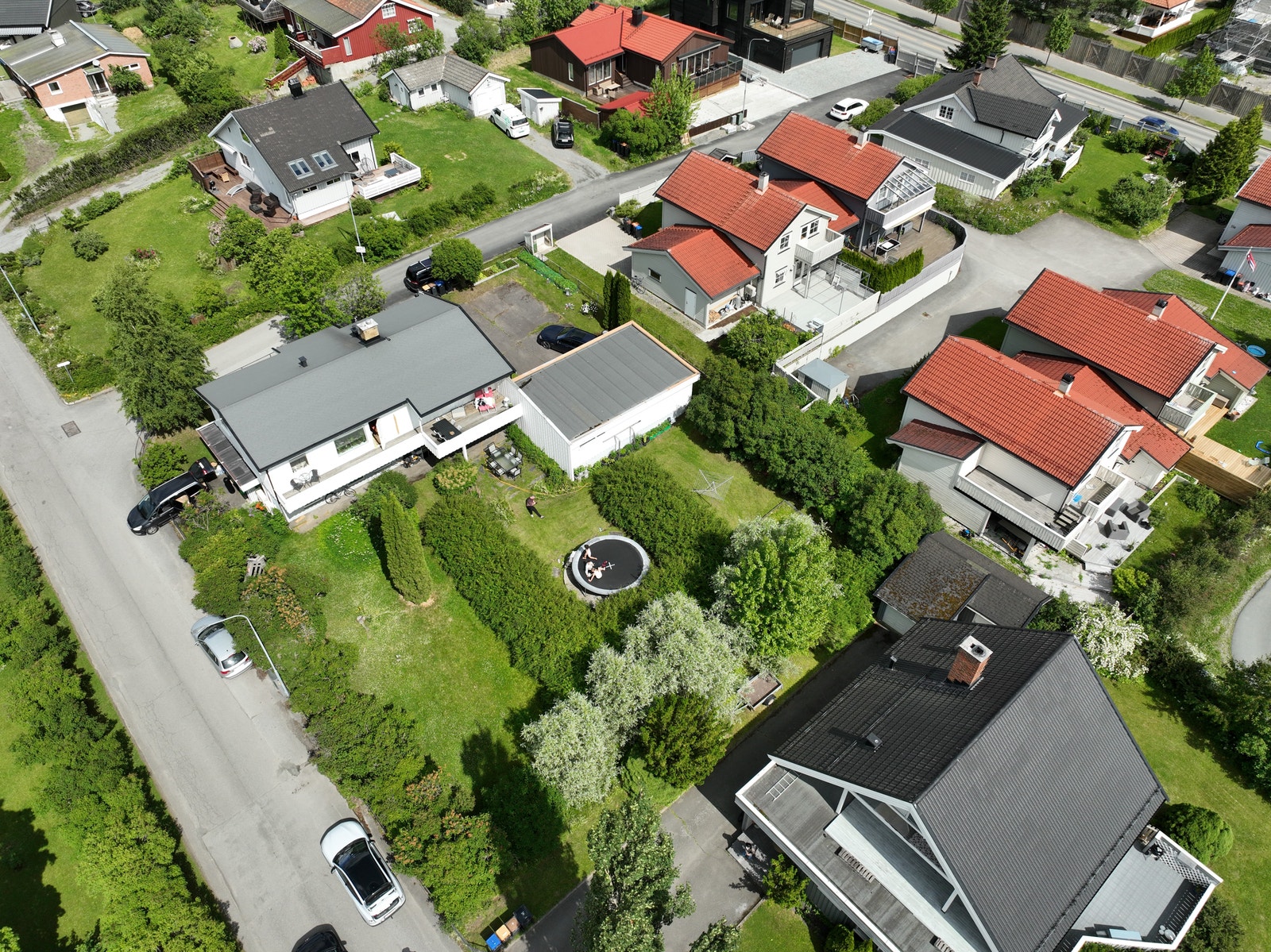 Dronebilde over tomten Galleribilde