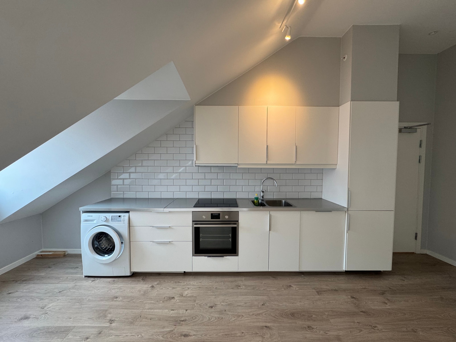 Velkommen til en rålekker loftsleilighet i Waldemar Thranes gate 59! Galleribilde