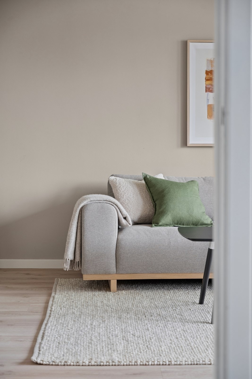 Vegger med slette malte flater gir et rent og moderne utrykk. Galleribilde
