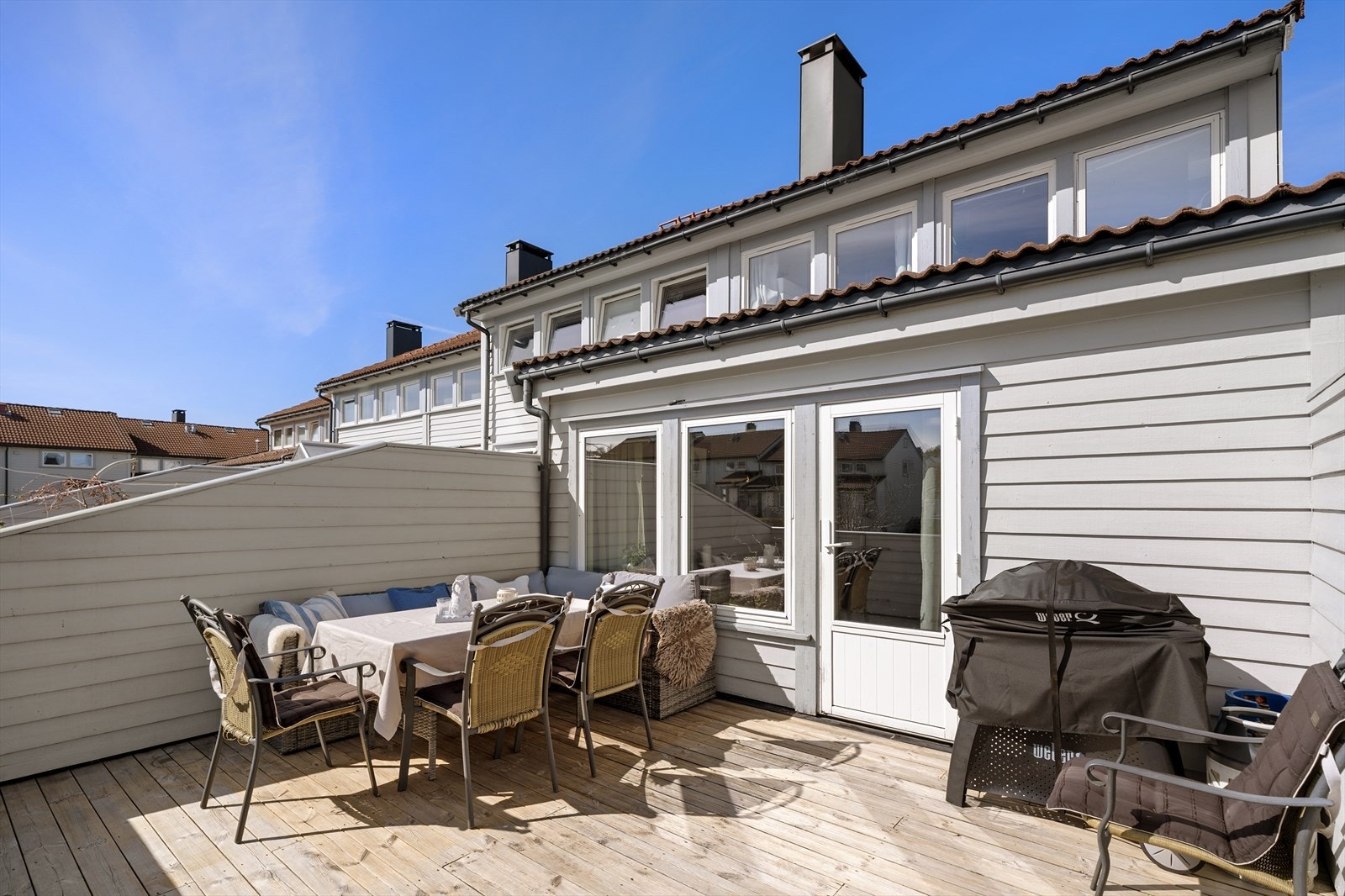 Uteområdet byr på gode muligheter for å skape en hyggelig utendørs oase. Galleribilde
