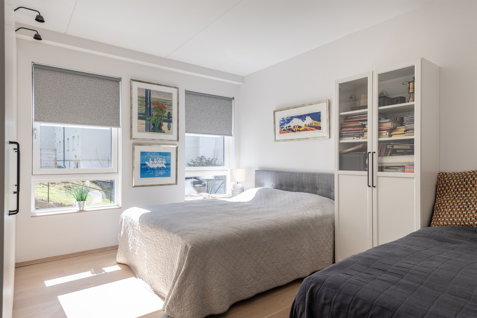 soverommet kan deles i 2 til 2 mindre soverom. Galleribilde