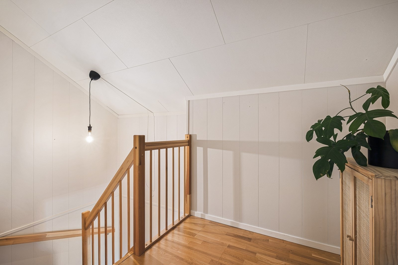 Trappen leder deg opp til boligens andre etasje. Galleribilde