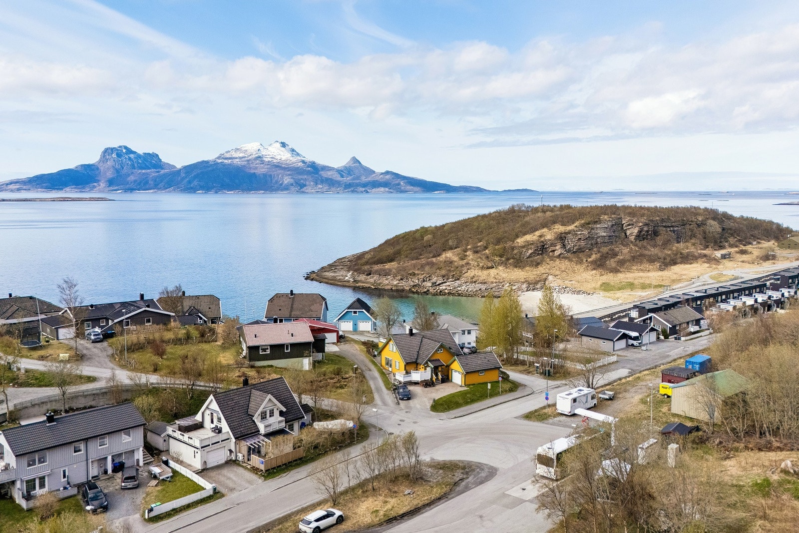Boligen ligger i et populært og veletablert uteområde. Galleribilde