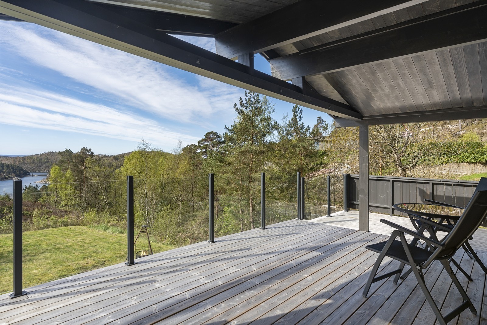 Svalt på varme sommerdager. Galleribilde