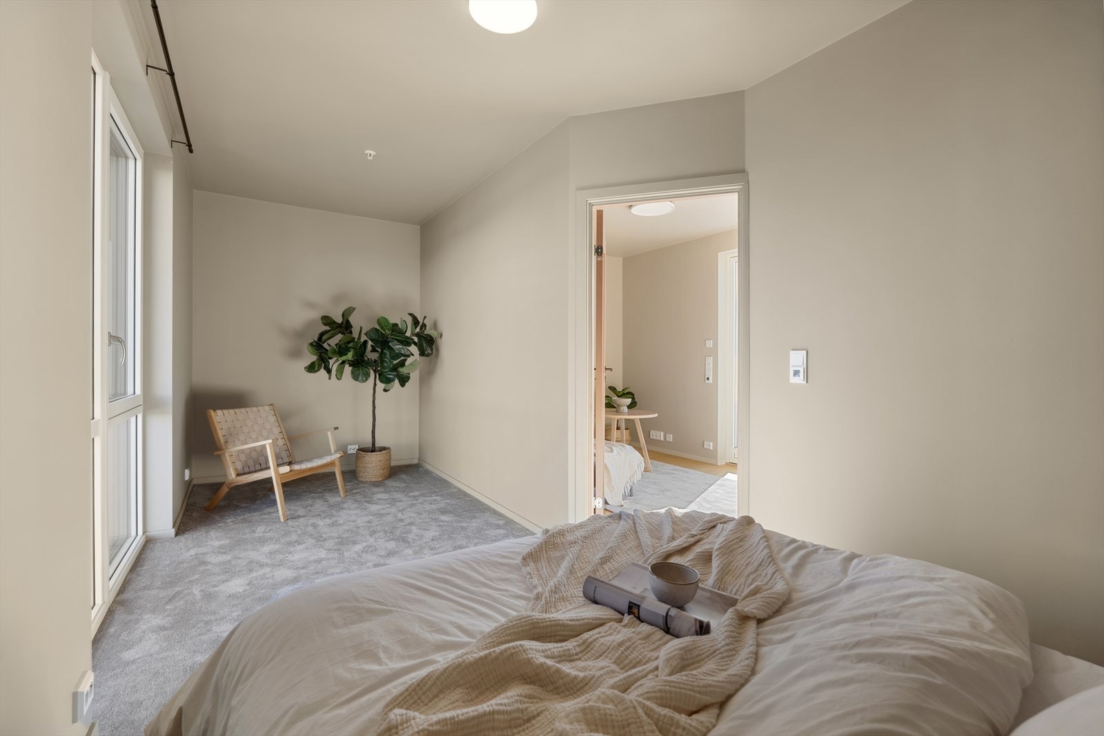 Det er satt opp vegg for å lage et ekstra rom. Galleribilde