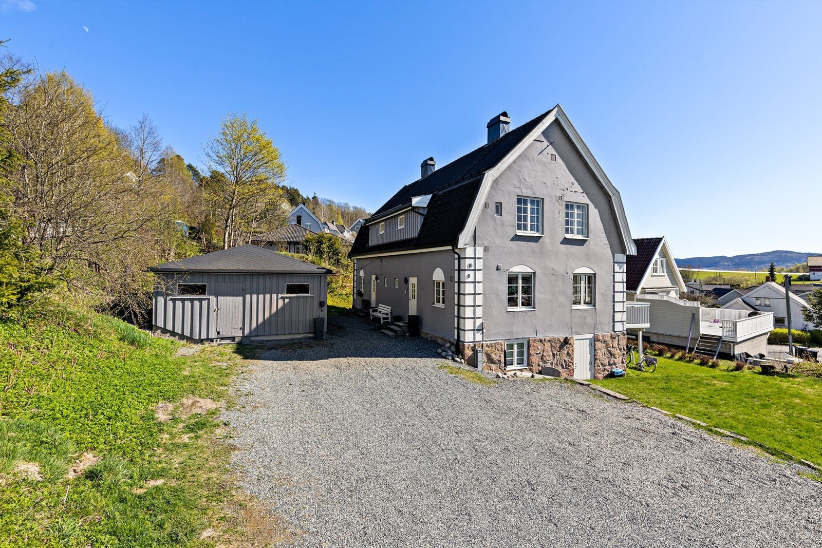 Leiligheten ligger i byggets 2.etasje. Galleribilde