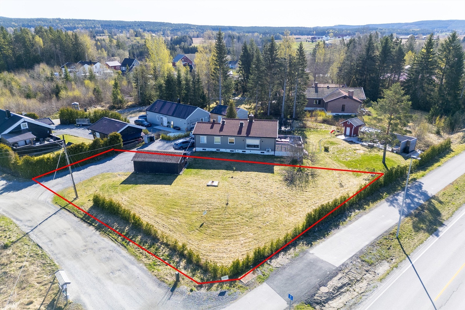 Eiendomsmegler Krogsveen v/Per Inge Hunvik selger boligtomt i Verkensvegen 1 Galleribilde