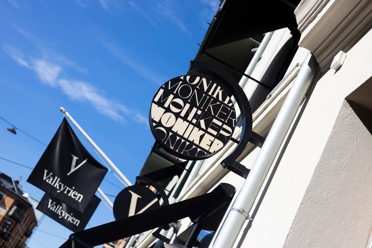 Moniker shoppingsenter i underetasje Galleribilde