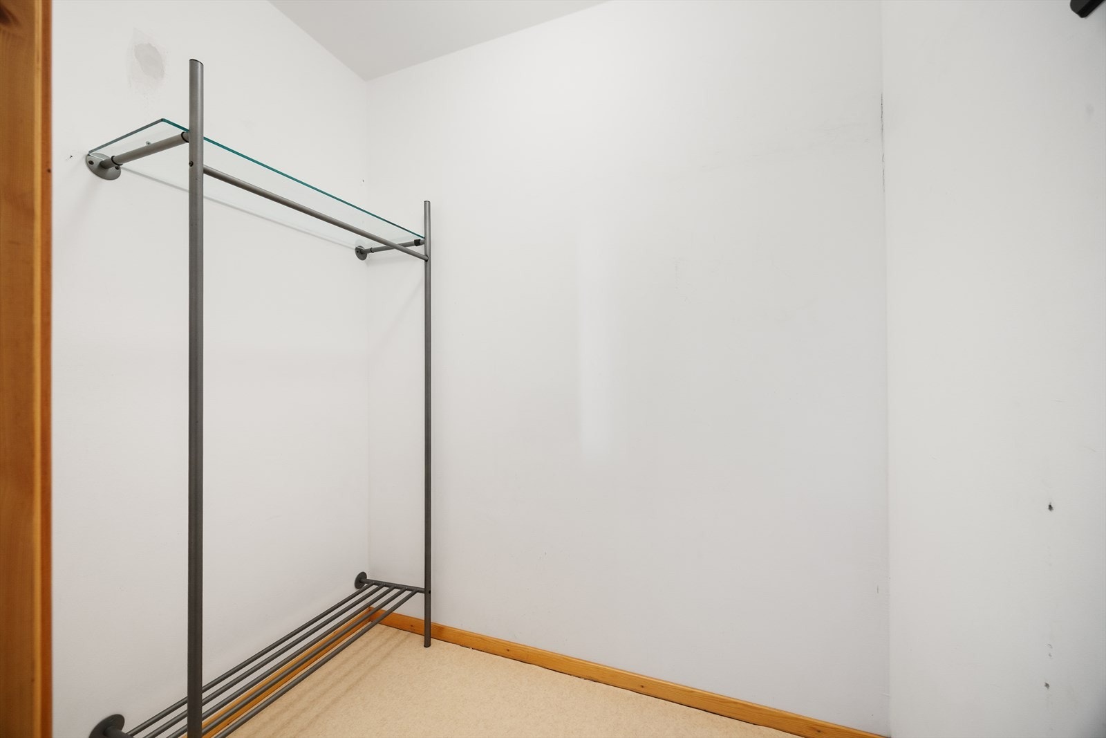 En praktisk innvendig bod gir verdifull lagringsplass i leiligheten. Galleribilde