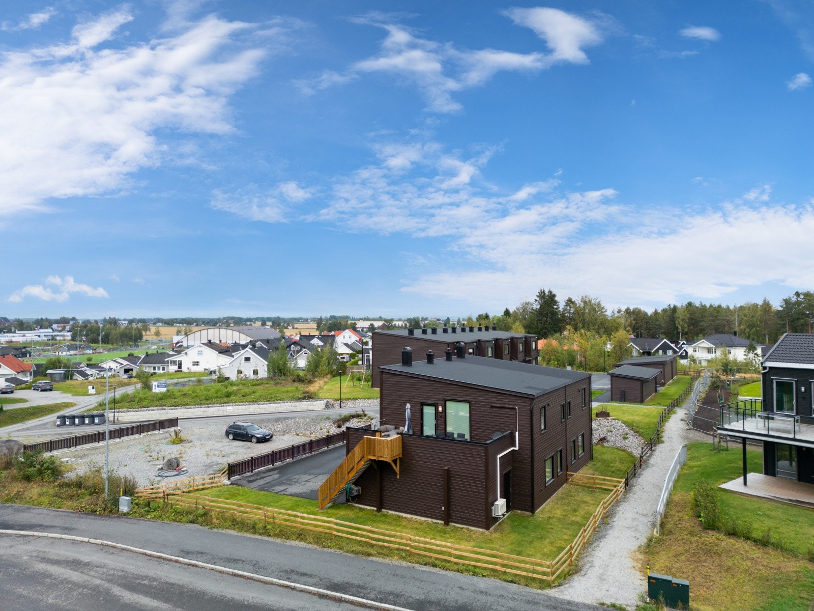Navneberget er et nyetablert og populært boligfelt, ideelt for barnefamilier med barnehage i gangavstand. Galleribilde