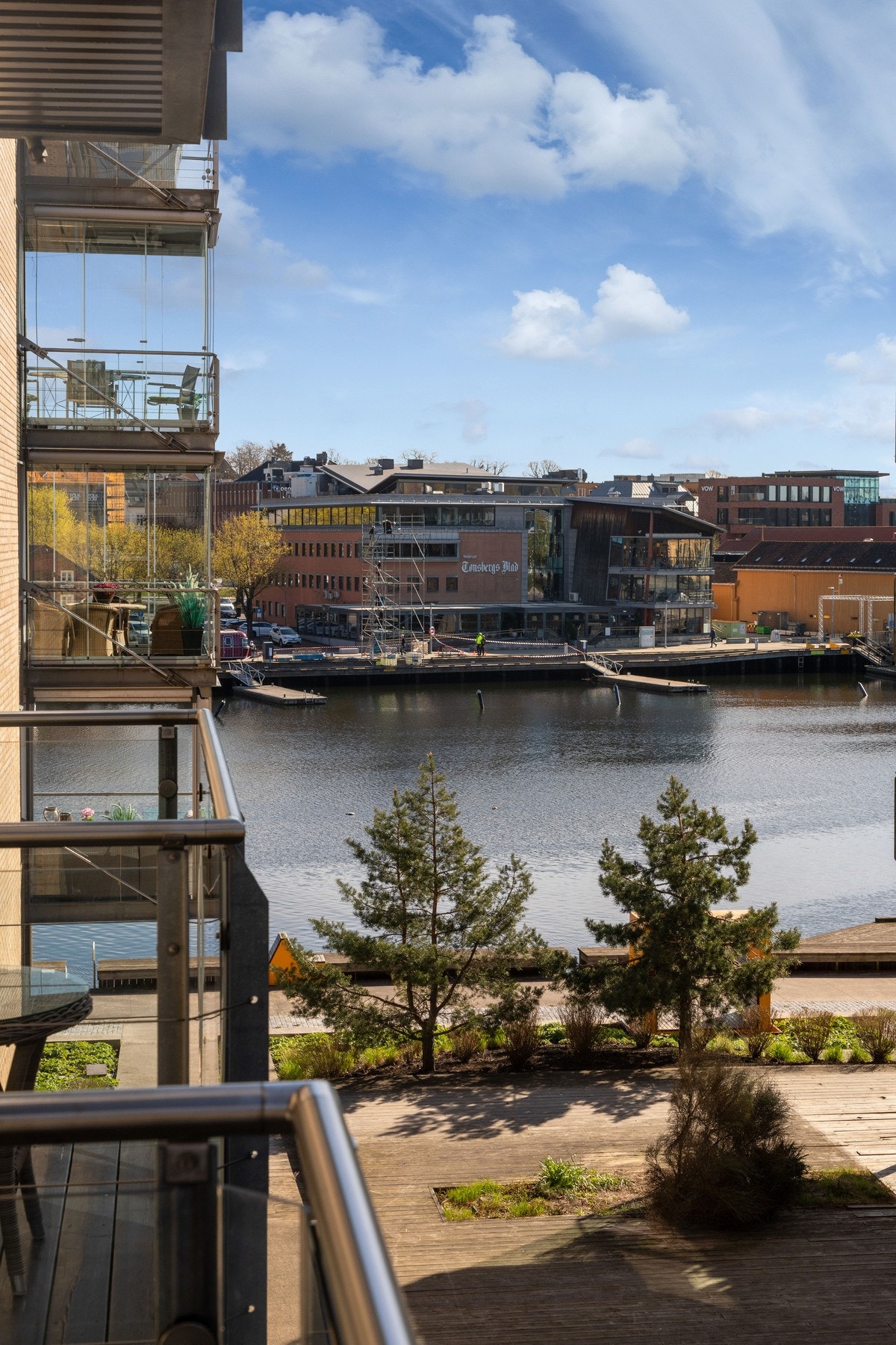 Her har du også nydelig utsikt mot vann og brygge! Galleribilde