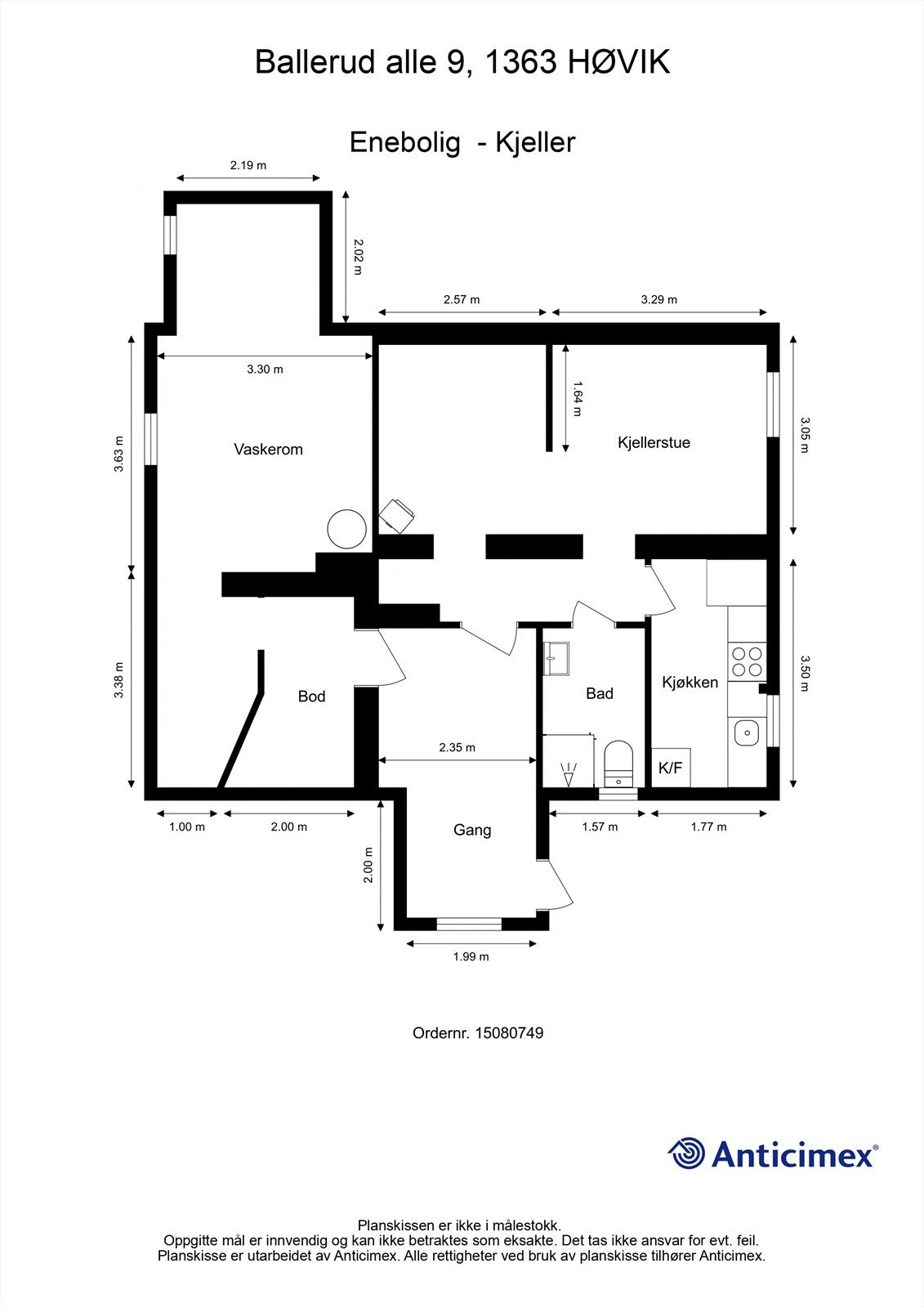 Kjelleren er innredet med egen inngang, kjellerstue, kjøkken, bad og vaskerom. Galleribilde
