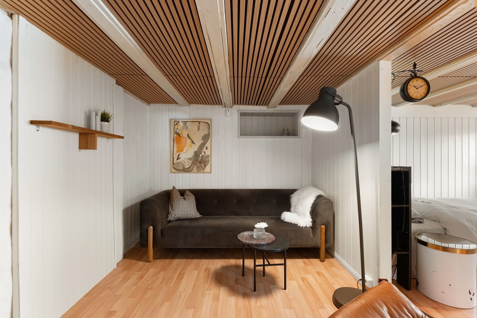 Kjellerstuen er et lunt og hyggelig rom, perfekt som en ekstra TV-stue eller et lekerom for barna. Galleribilde