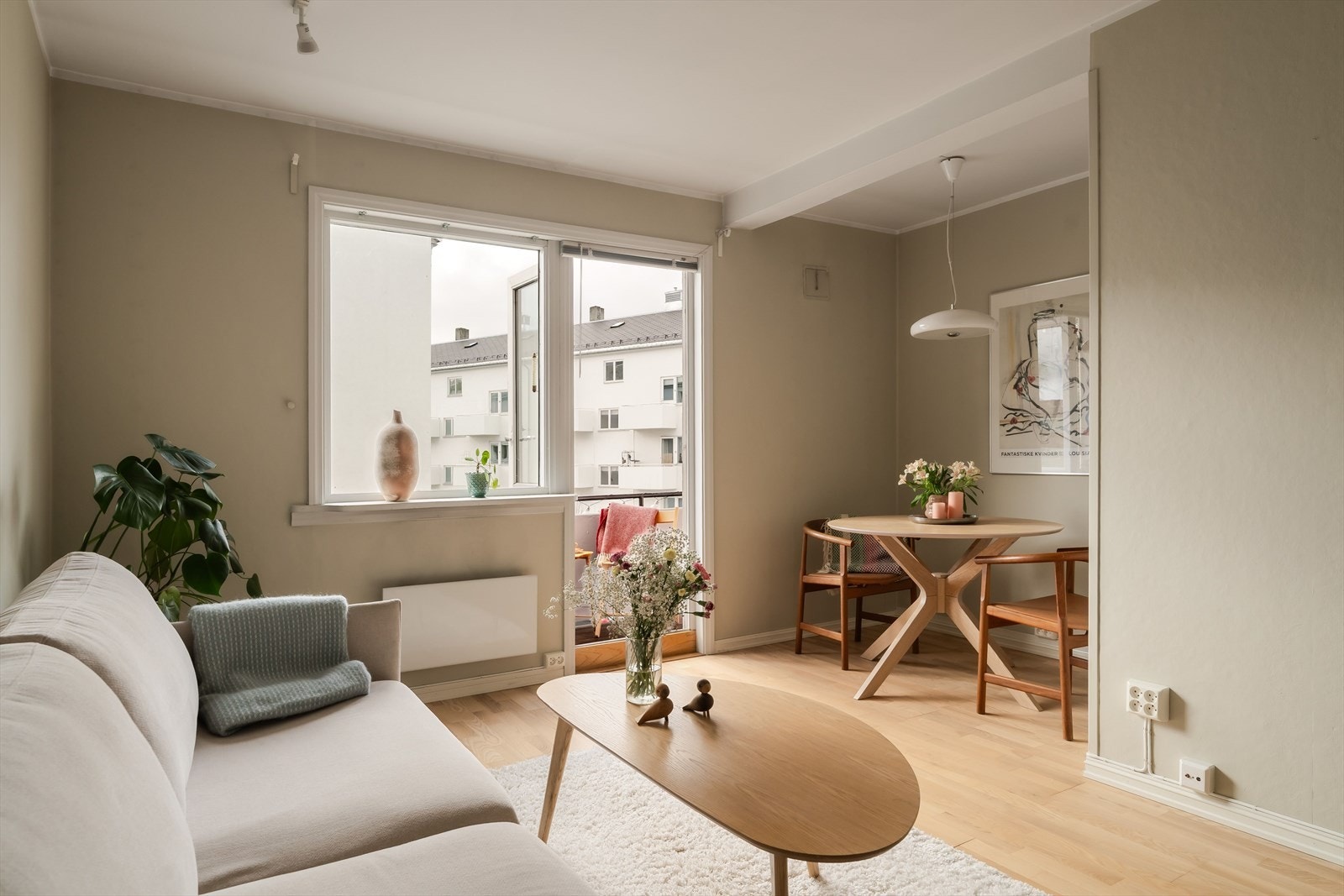 Med leiligheten følger det også tre disponible boder - to i kjeller og én på loft Galleribilde