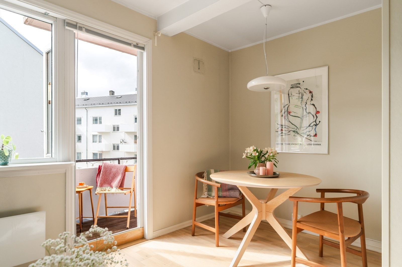 Aktiv Eiendomsmegling v/ Marius Kvalvik har gleden av å presentere Hans Nielsen Hauges gate 12 - en stilren og moderne 2-roms med sentral beliggenhet. Foto: Grattis Foto v/ Vidar Alvik. Galleribilde