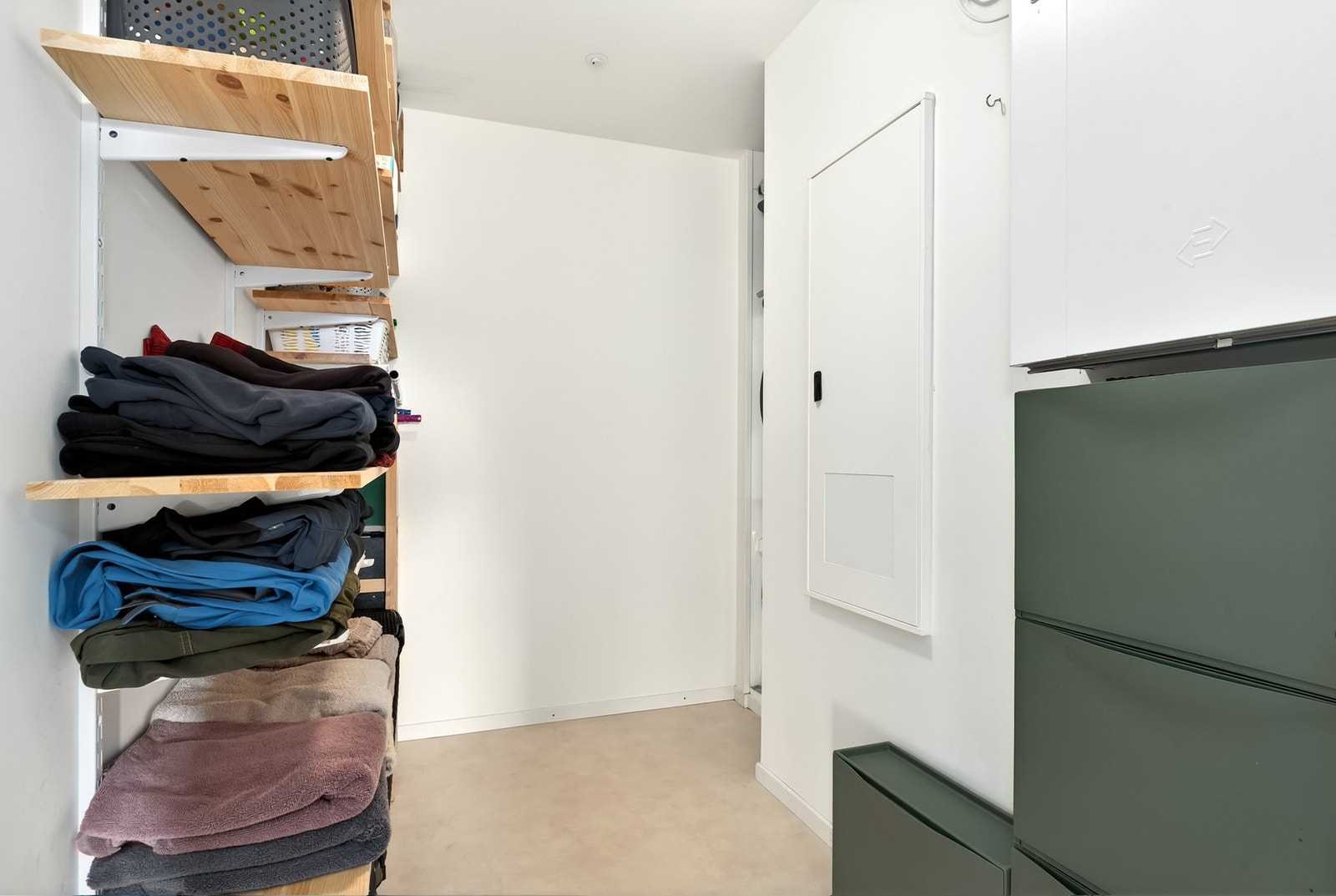 Vaskerom og teknisk rom - kan også brukes som bod. Galleribilde