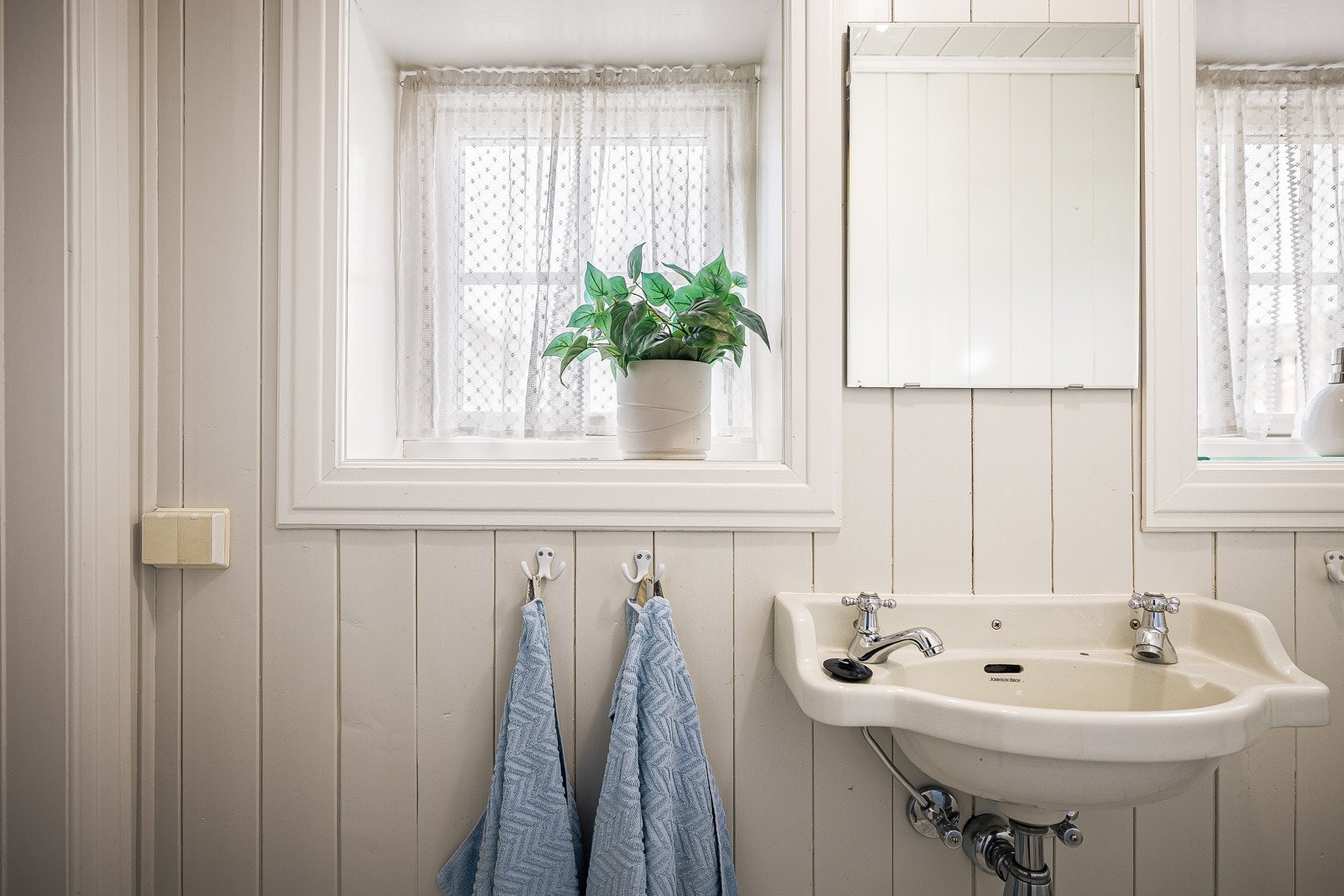 - Godt med lysinnslipp på badet - Galleribilde