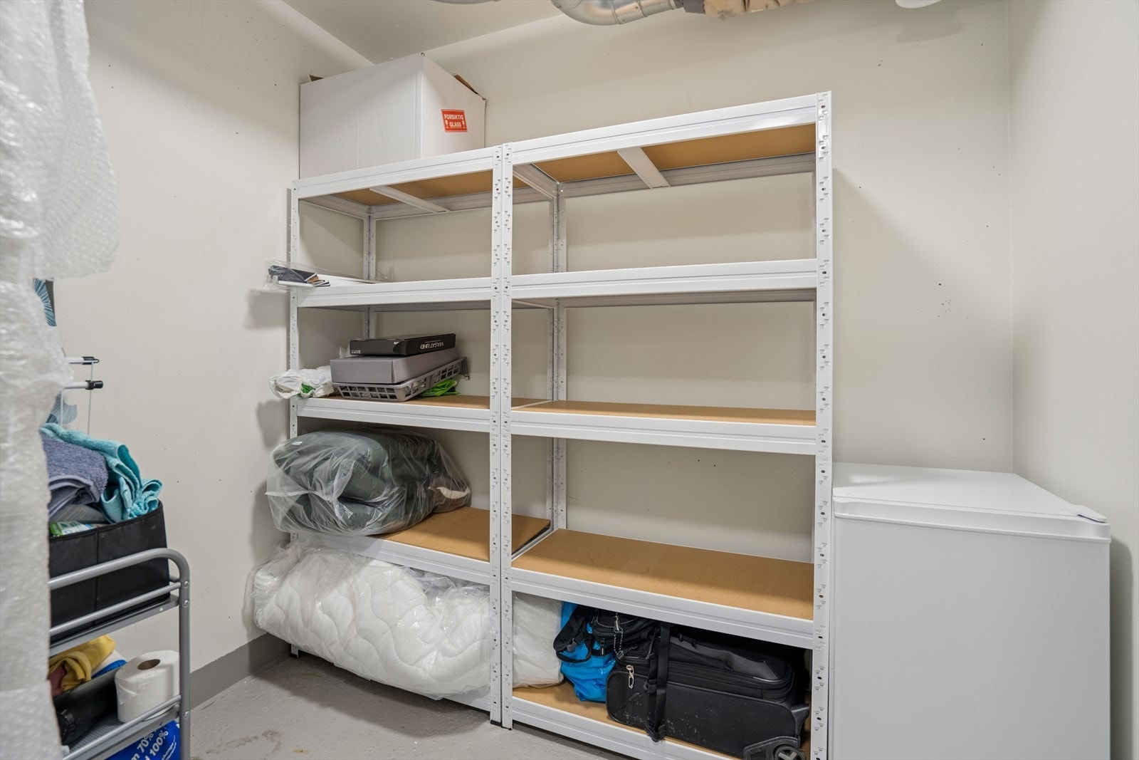 Leiligheten disponerer en bod på 4 m² i bygningens underetasje. Galleribilde