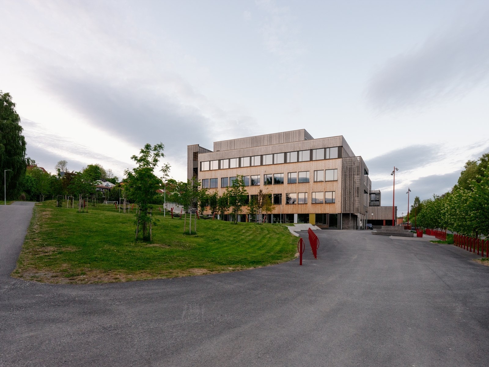 Landøya ungdomsskole ligger like ved. Galleribilde