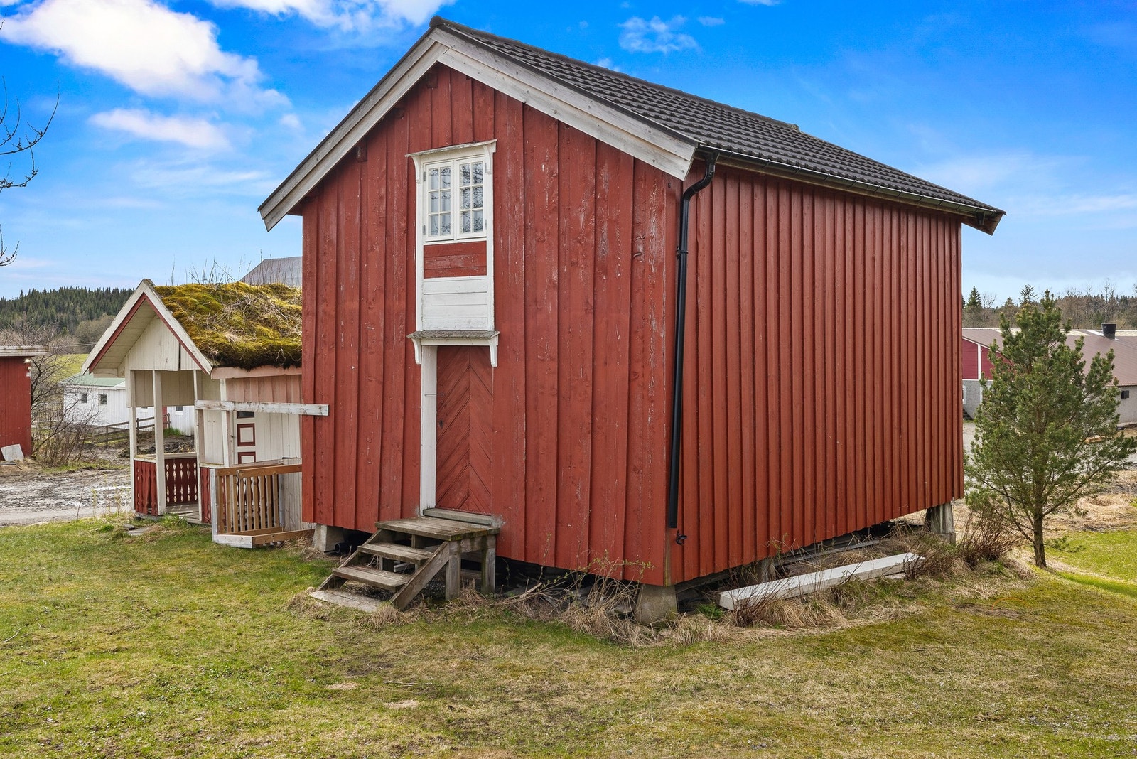Stabbur på tunet Galleribilde