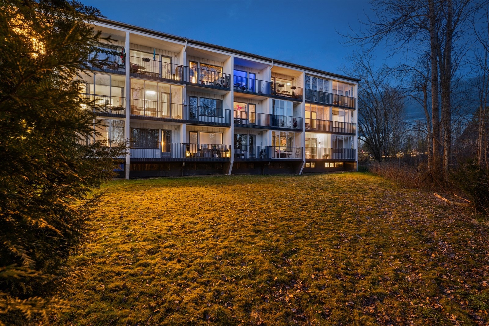 Brekkeveien 23 borettslag er et veletablert borettslag i Ås kommune. Galleribilde