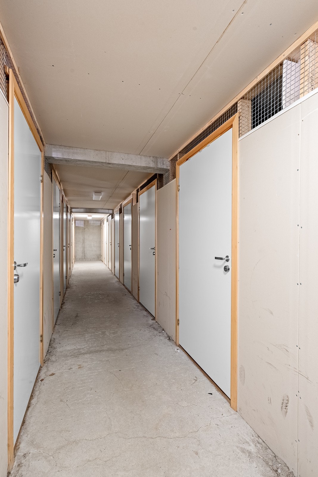 Bod i garasjeanlegg. Galleribilde