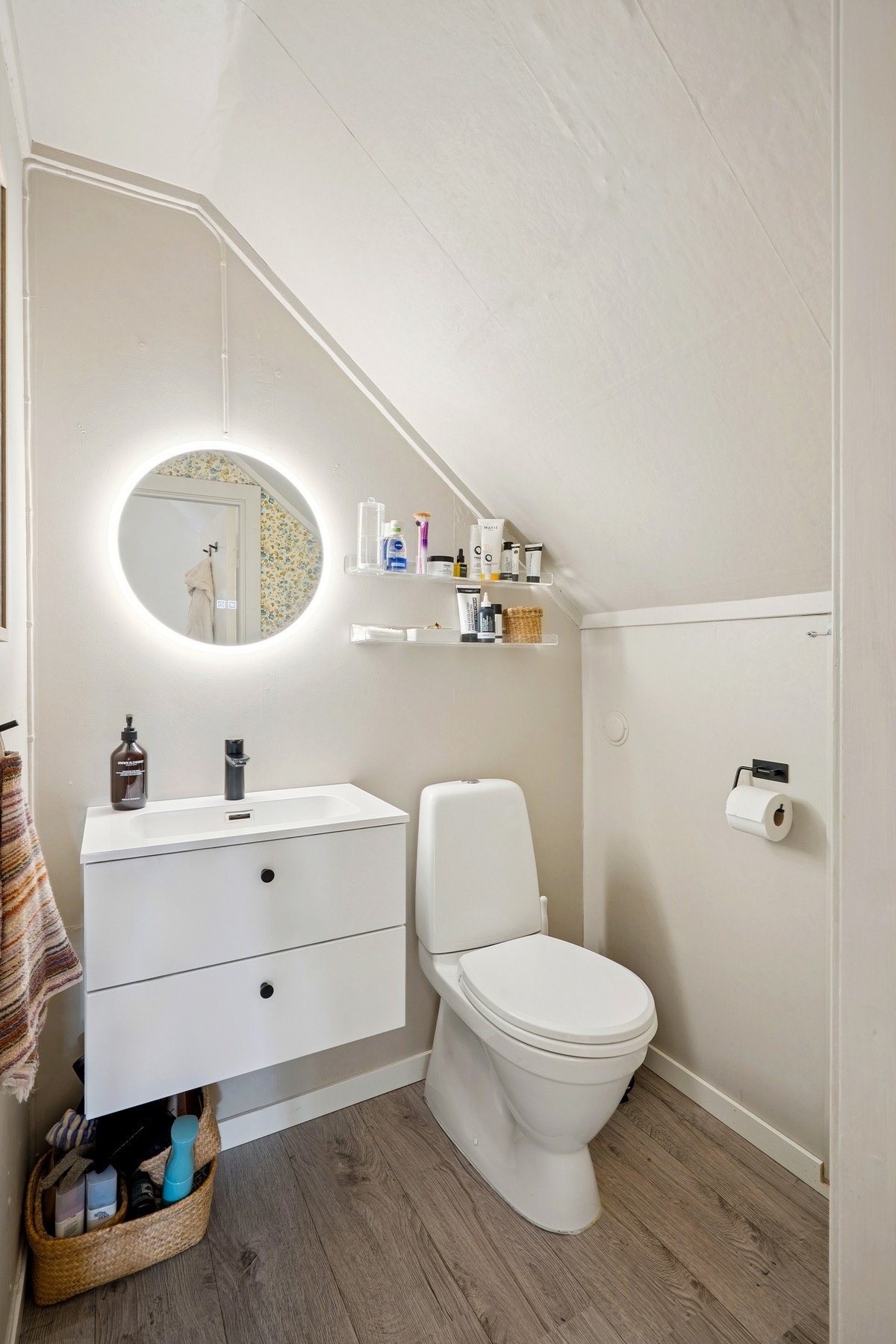 WC-rom på loft Galleribilde